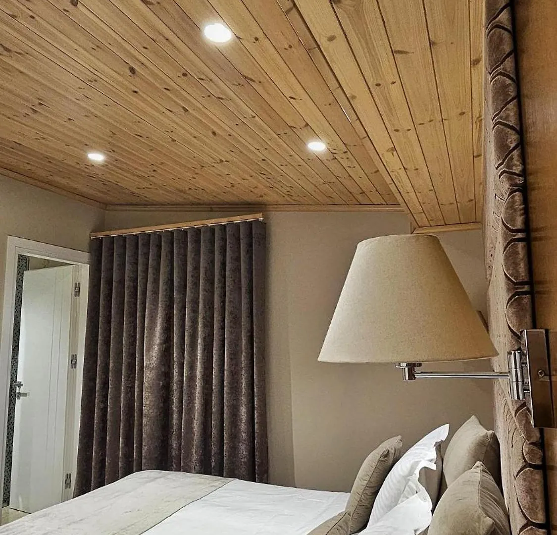 Hotel Queen Selitë e Vogël