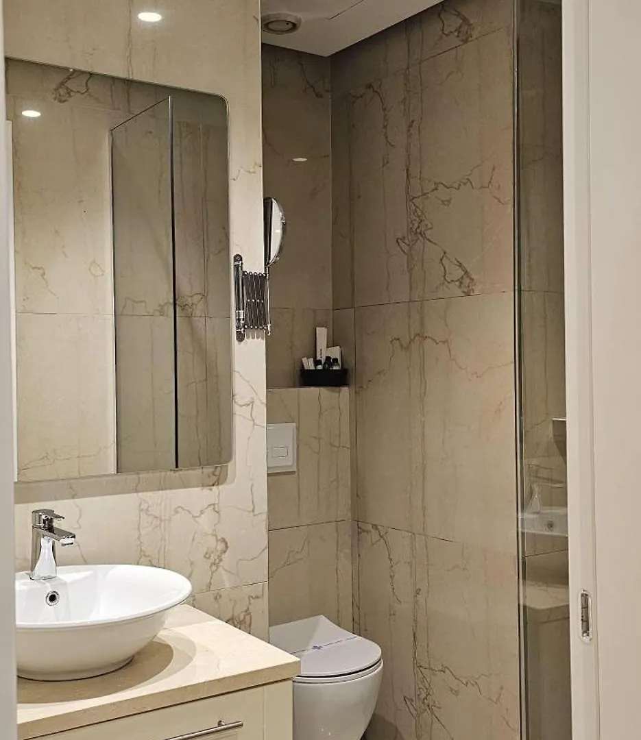 Hotel Queen Selitë e Vogël