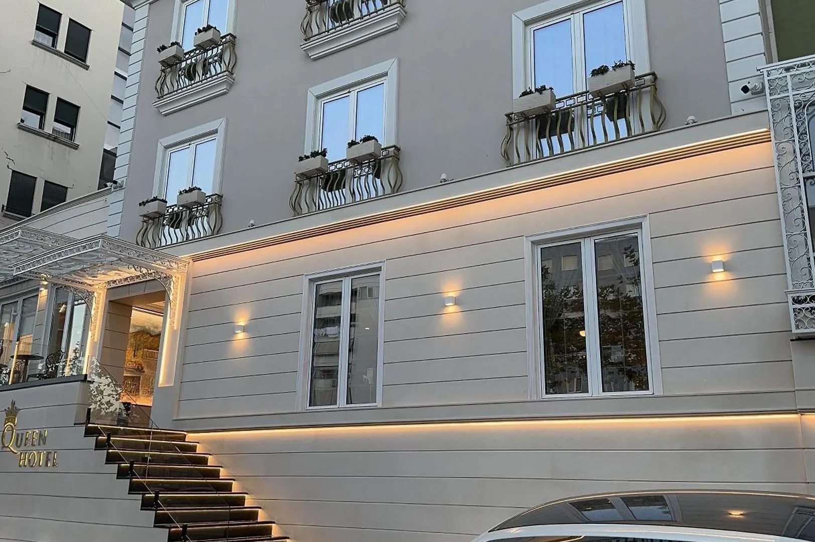 Hotel Queen