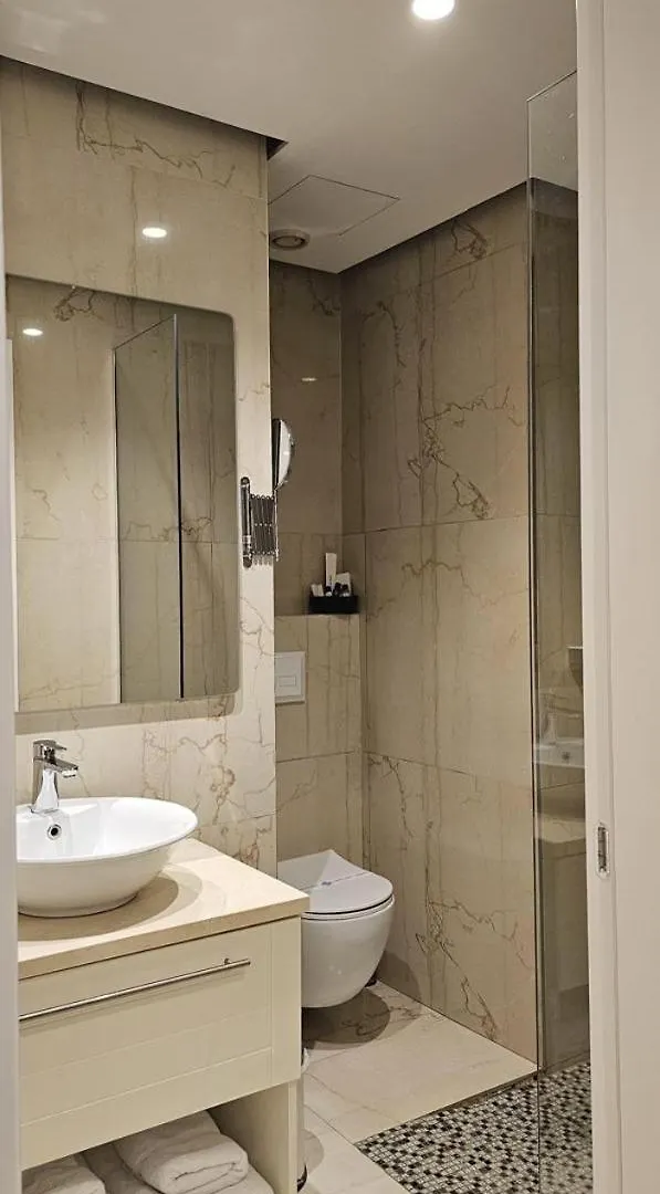 Hotel Queen Selitë e Vogël