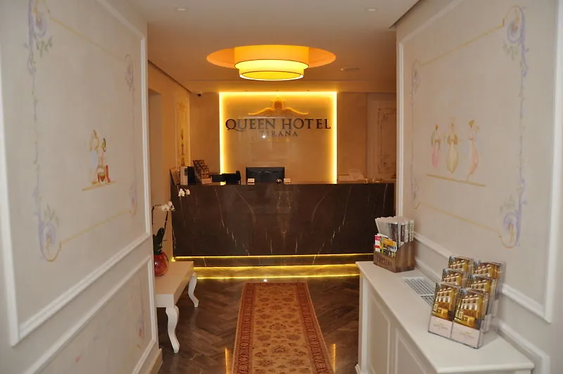 Hotel Queen