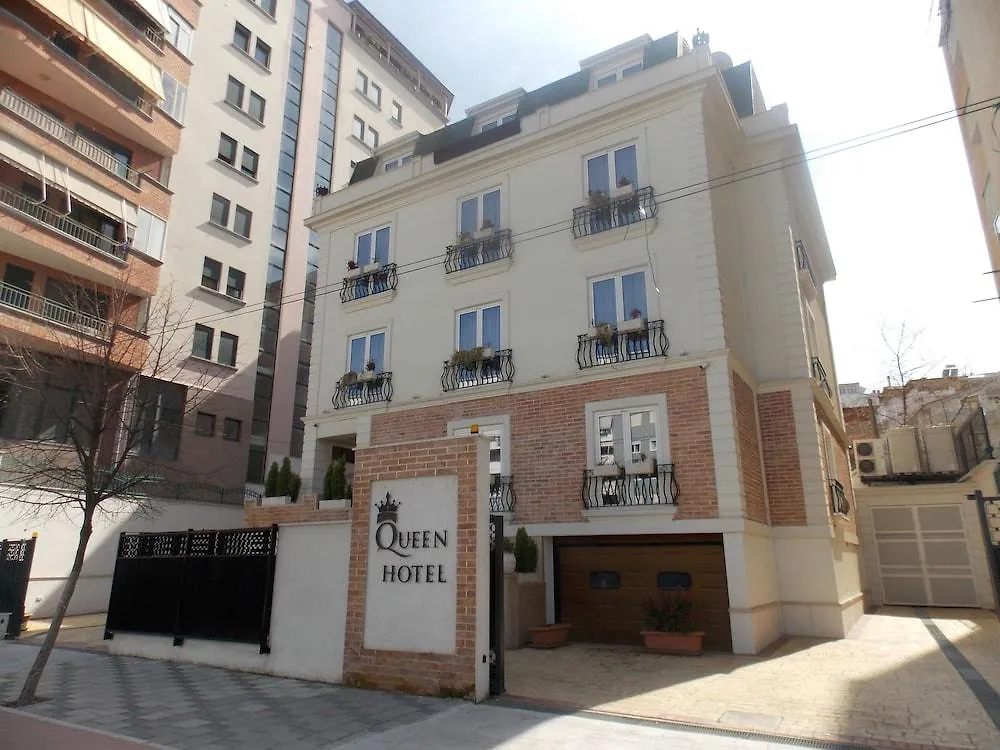 ****  Hotel Queen Albania