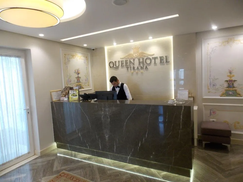 Hotel Queen