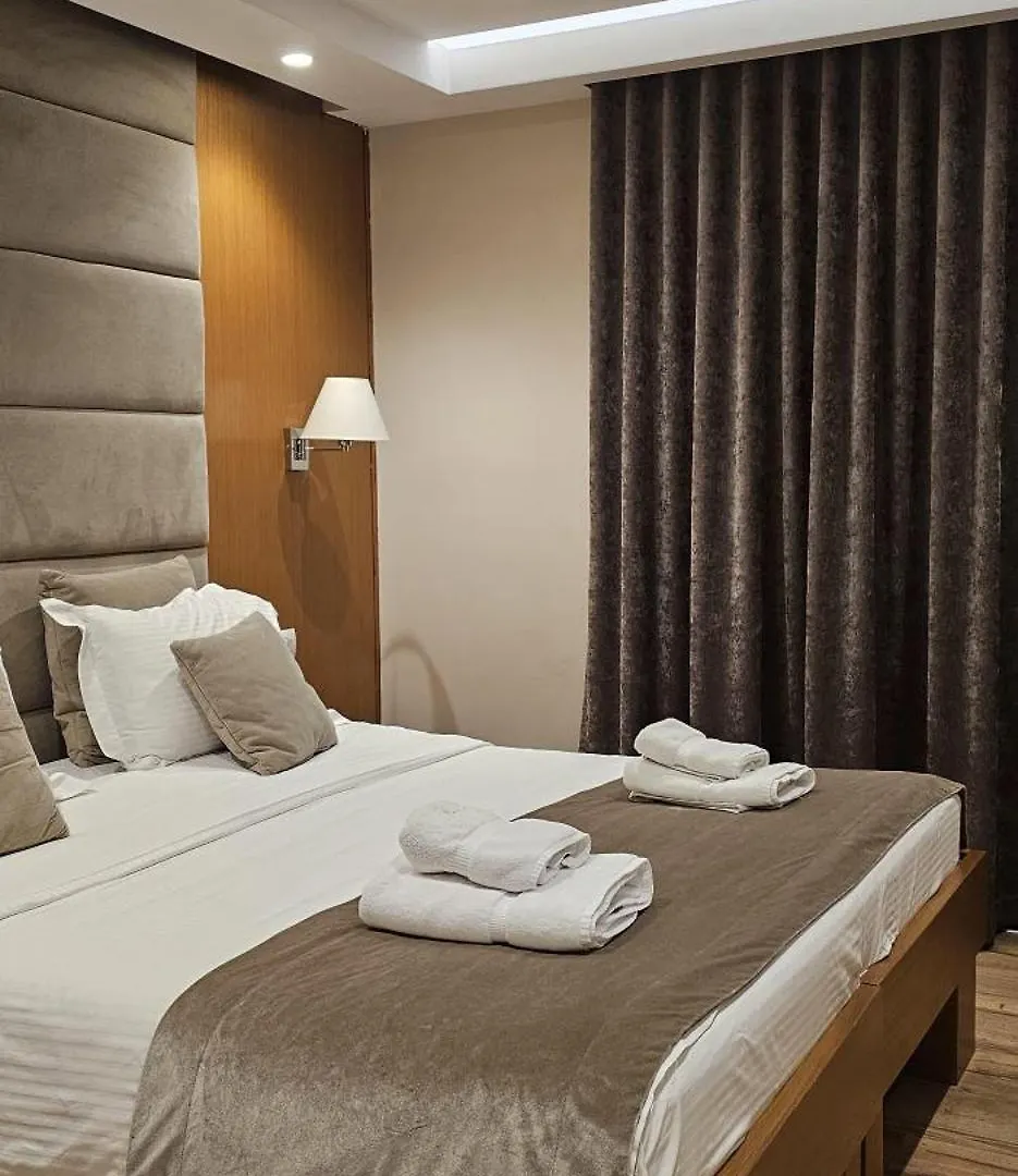 Hotel Queen